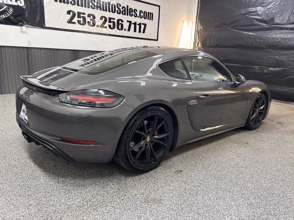2018 Porsche 718 Cayman Base Image 6
