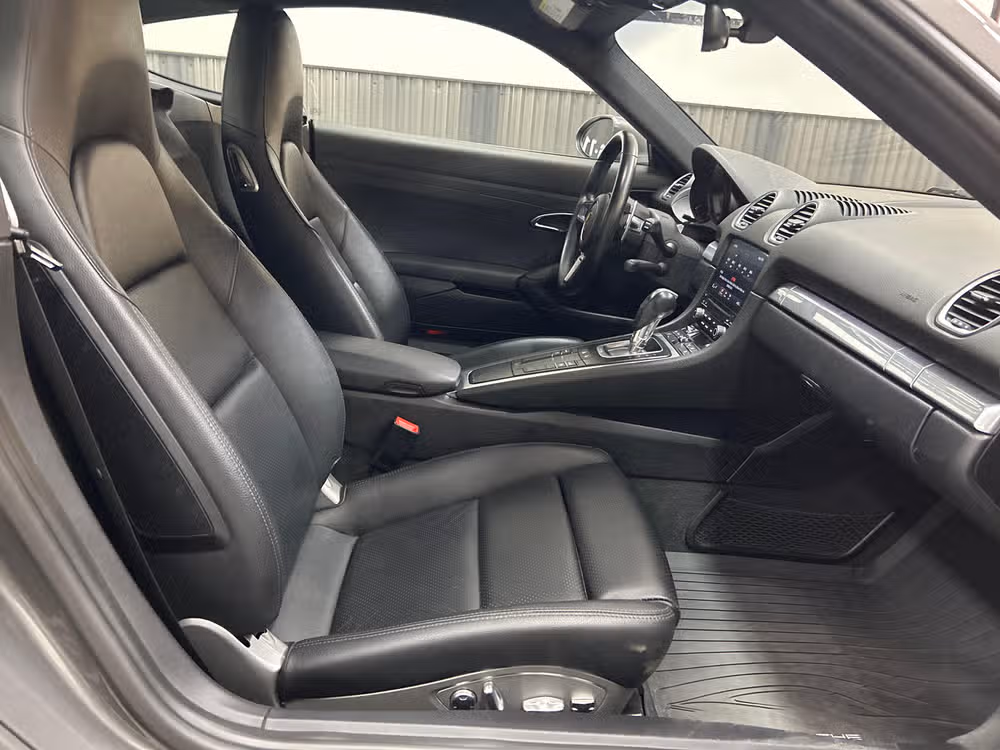 2018 Porsche 718 Cayman Base Image 12