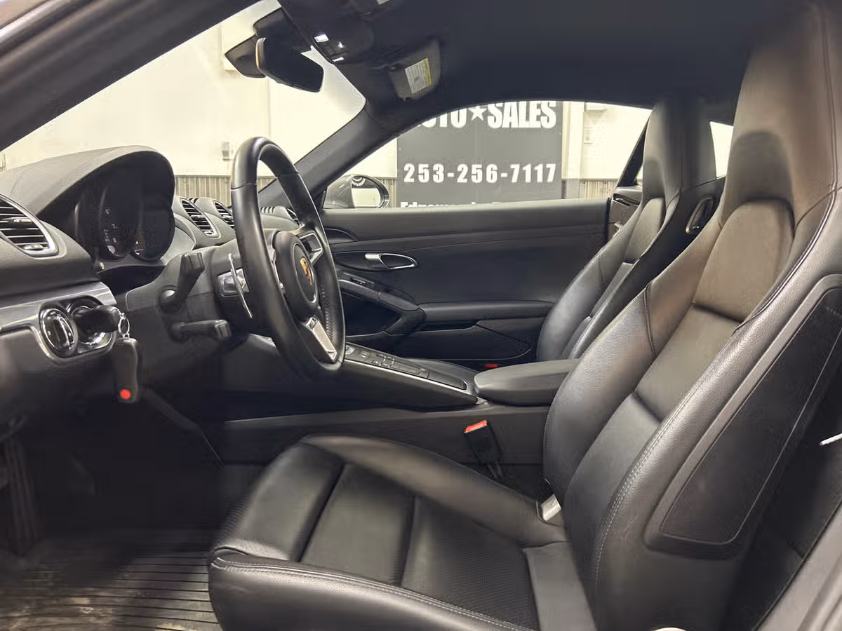 2018 Porsche 718 Cayman Base Image 8