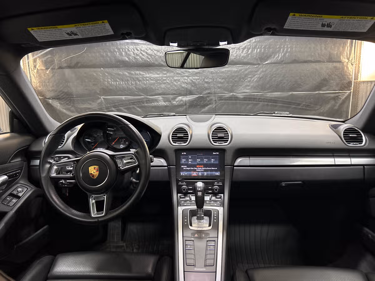2018 Porsche 718 Cayman Base Image 10