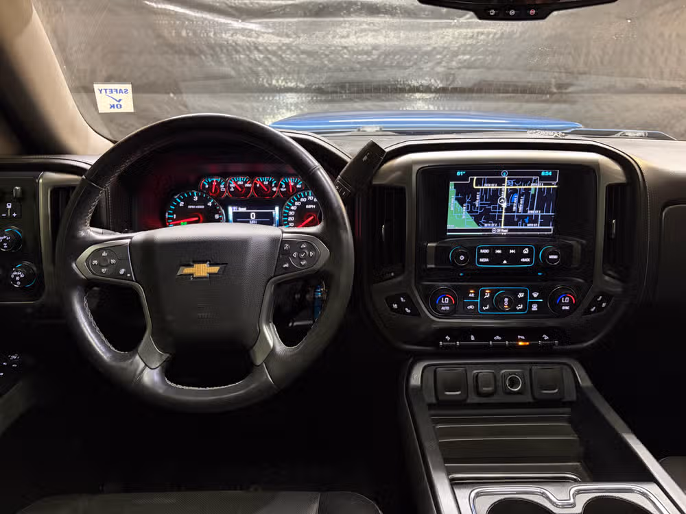 2018 Chevrolet Silverado 1500 LTZ Z71 Crew Cab Image 11