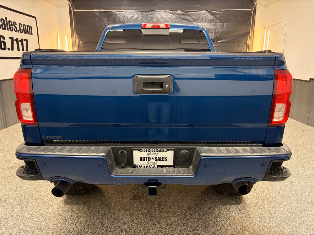 2018 Chevrolet Silverado 1500 LTZ Z71 Crew Cab Image 4