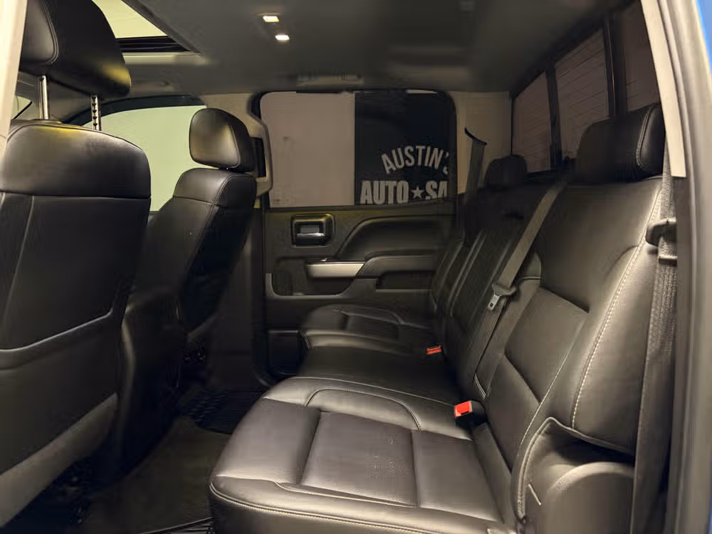 2018 Chevrolet Silverado 1500 LTZ Z71 Crew Cab Image 21