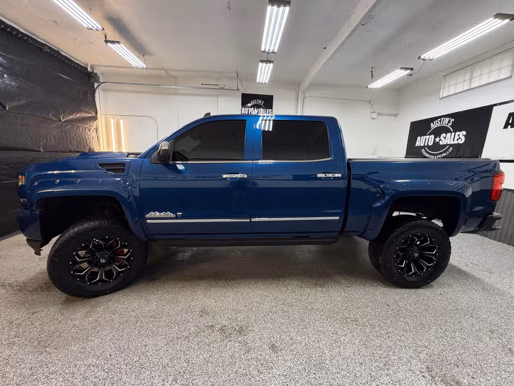 2018 Chevrolet Silverado 1500 LTZ Z71 Crew Cab Image 7