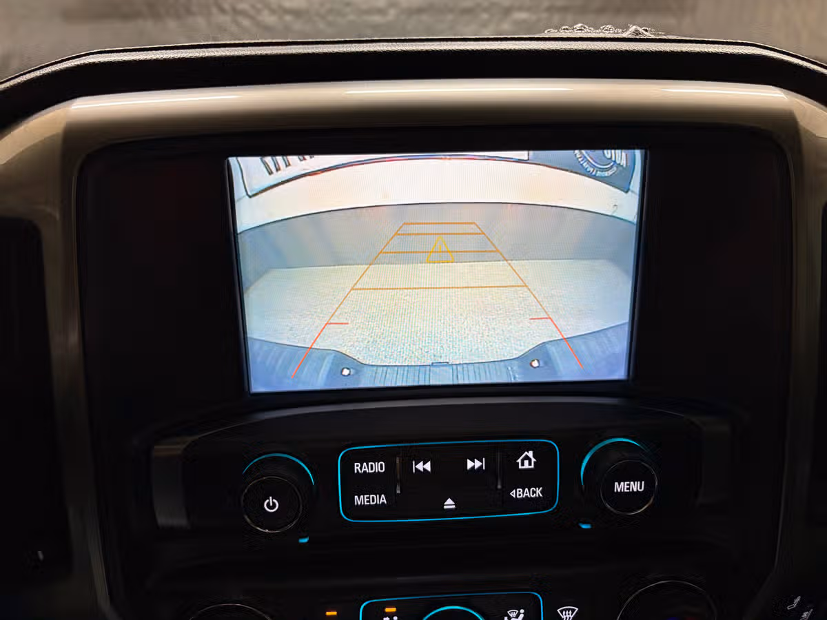 2018 Chevrolet Silverado 1500 LTZ Z71 Crew Cab Image 15