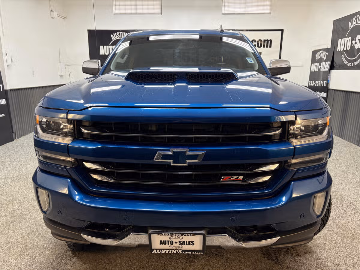 2018 Chevrolet Silverado 1500 LTZ Z71 Crew Cab Image 5