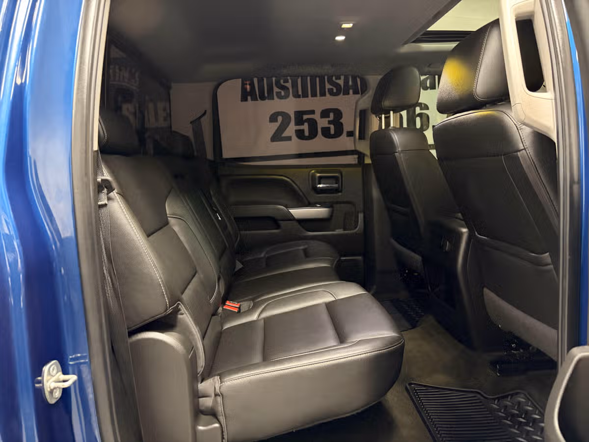 2018 Chevrolet Silverado 1500 LTZ Z71 Crew Cab Image 22