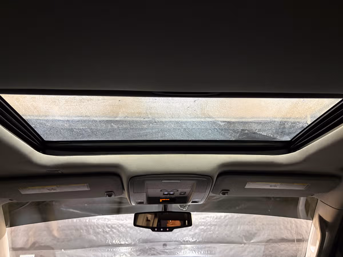 2018 Chevrolet Silverado 1500 LTZ Z71 Crew Cab Image 17