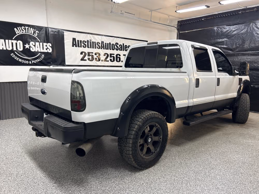 2008 Ford F-350 Super Duty Lariat Crew Cab Image 6