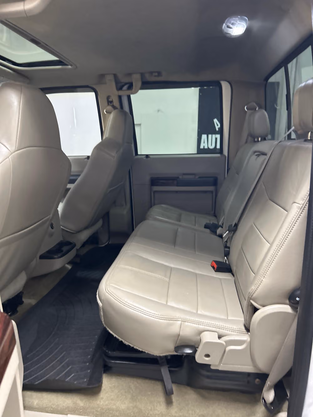 2008 Ford F-350 Super Duty Lariat Crew Cab Image 10