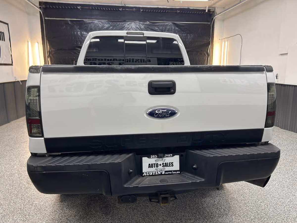2008 Ford F-350 Super Duty Lariat Crew Cab Image 5