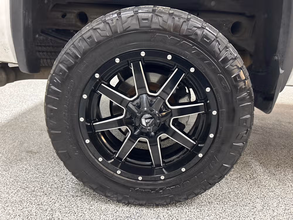 2017 GMC Sierra 1500 Denali Crew Cab Image 7