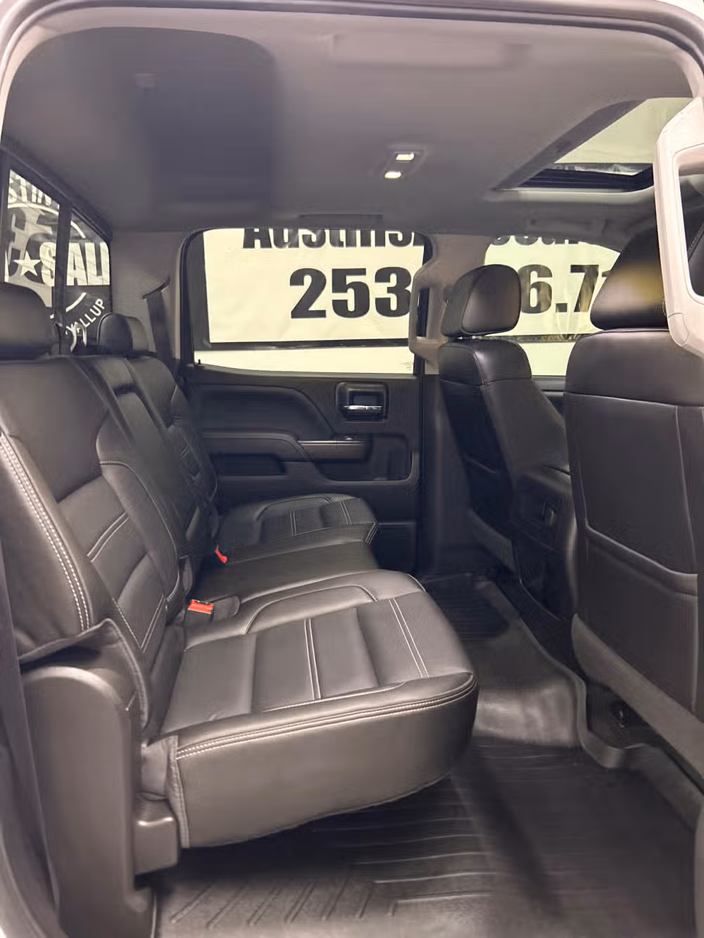 2017 GMC Sierra 1500 Denali Crew Cab Image 12