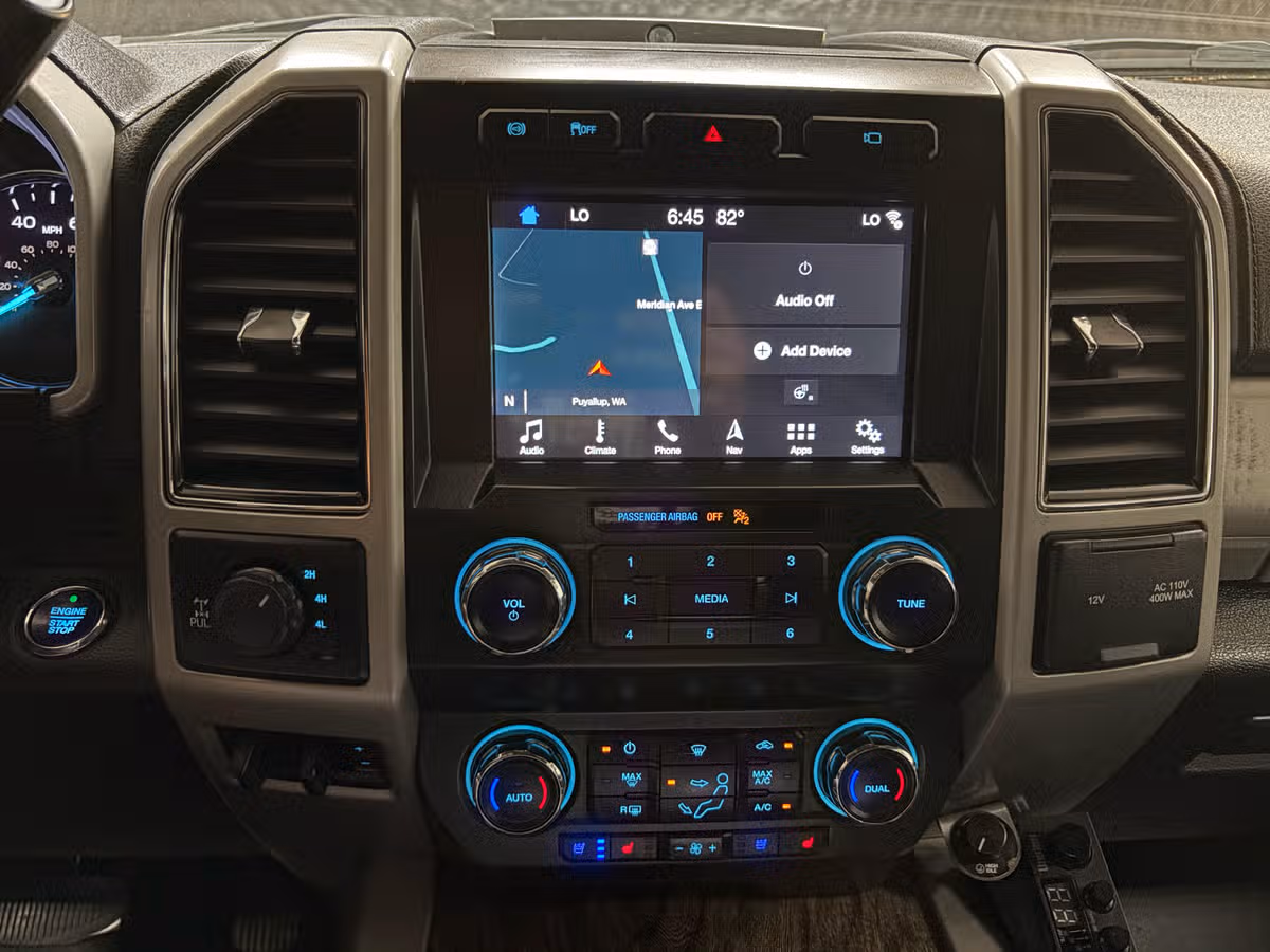 2019 Ford F-350 Super Duty Lariat Crew Cab Image 13