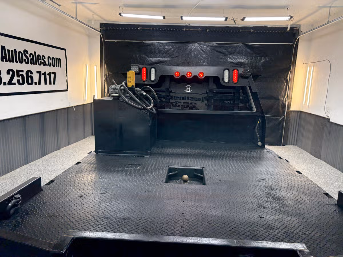 2019 Ford F-350 Super Duty Lariat Crew Cab Image 20