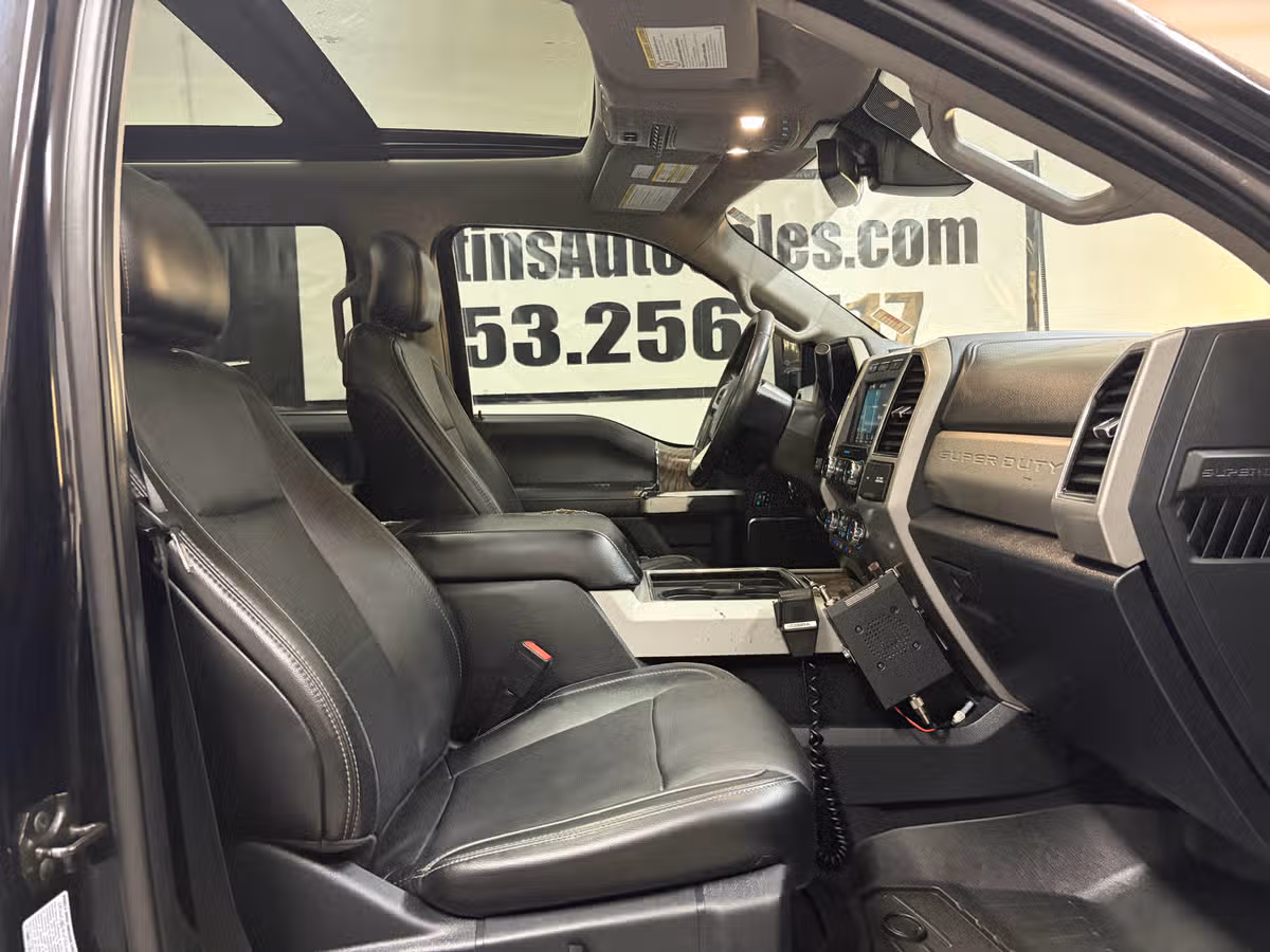 2019 Ford F-350 Super Duty Lariat Crew Cab Image 22