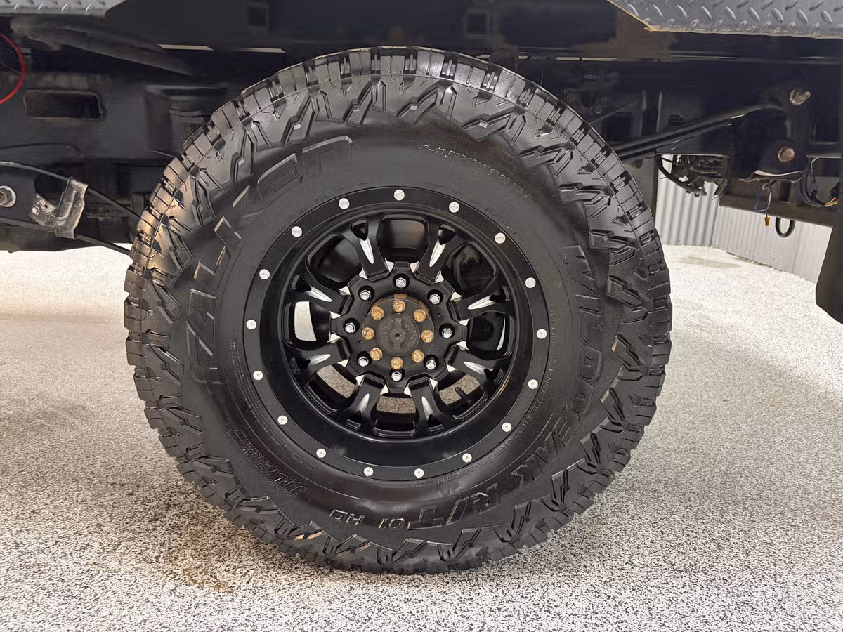 2019 Ford F-350 Super Duty Lariat Crew Cab Image 9