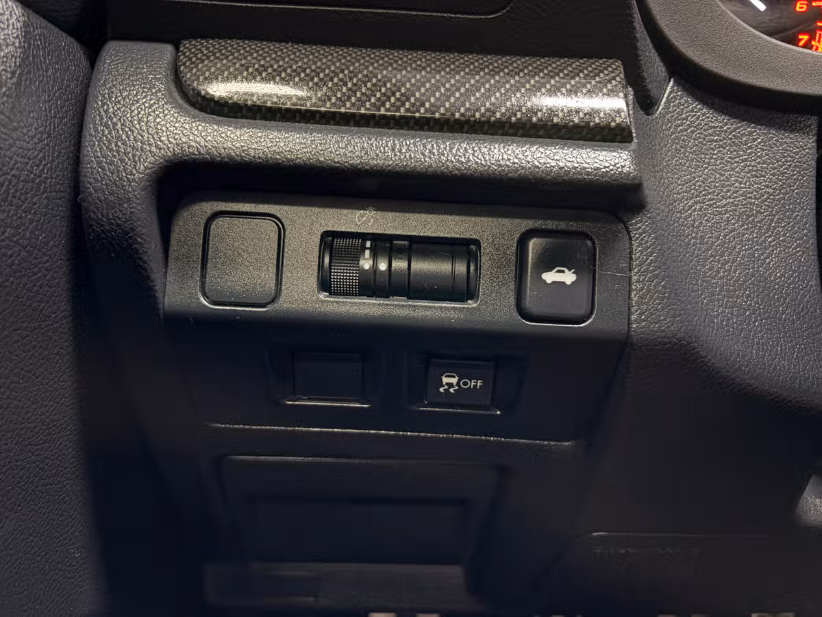 2017 Subaru WRX Premium Image 17