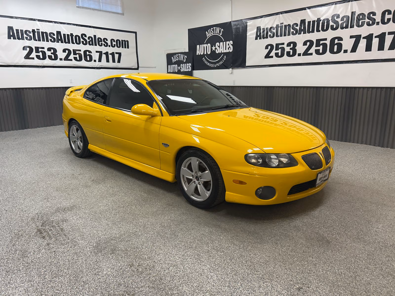 2004 Pontiac GTO Base Upper Image 1