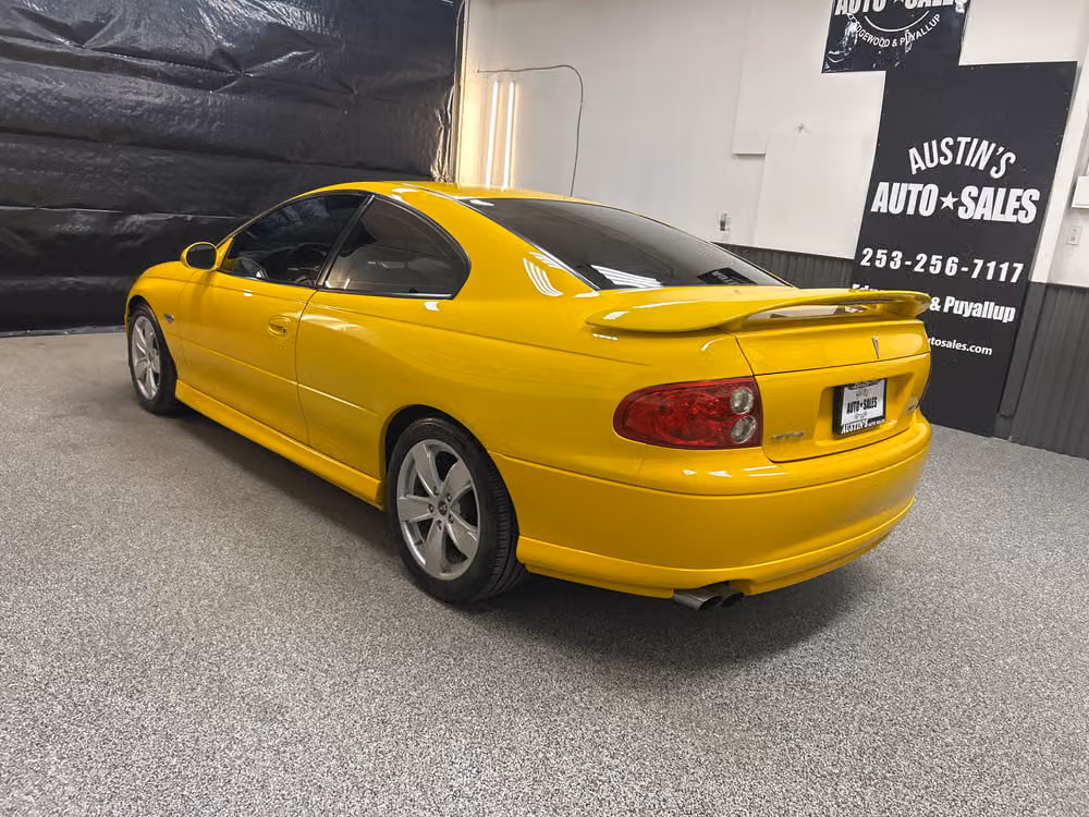 2004 Pontiac GTO Base Image 4