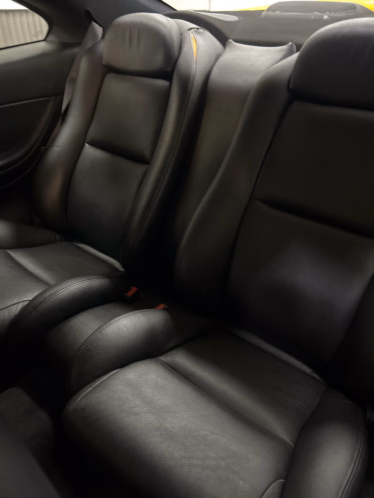 2004 Pontiac GTO Base Image 9