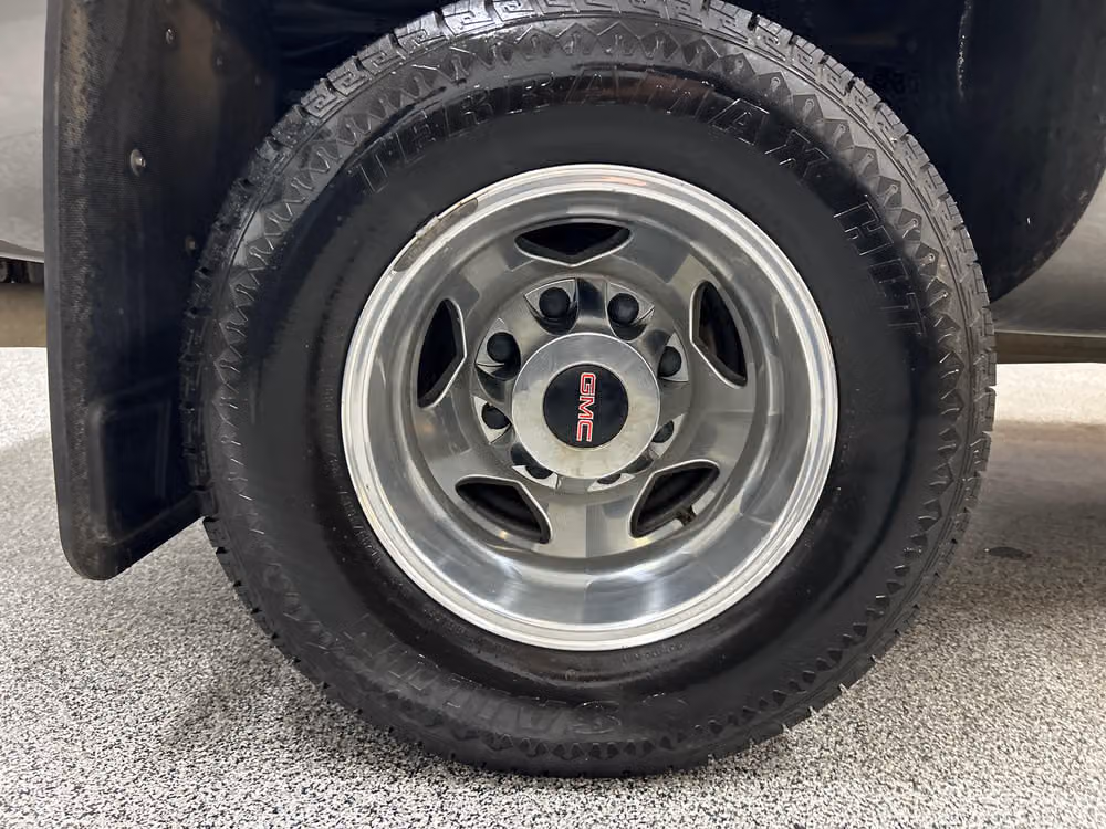 2014 GMC Sierra 3500HD Denali Crew Cab Image 7