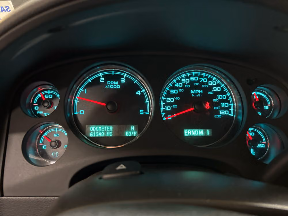 2014 GMC Sierra 3500HD Denali Crew Cab Image 17