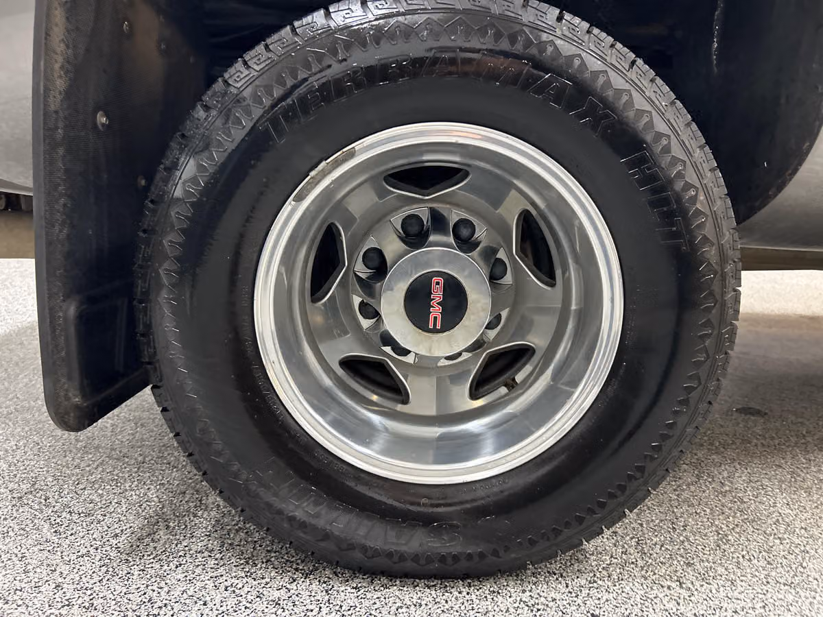 2014 GMC Sierra 3500HD Denali Crew Cab Image 7
