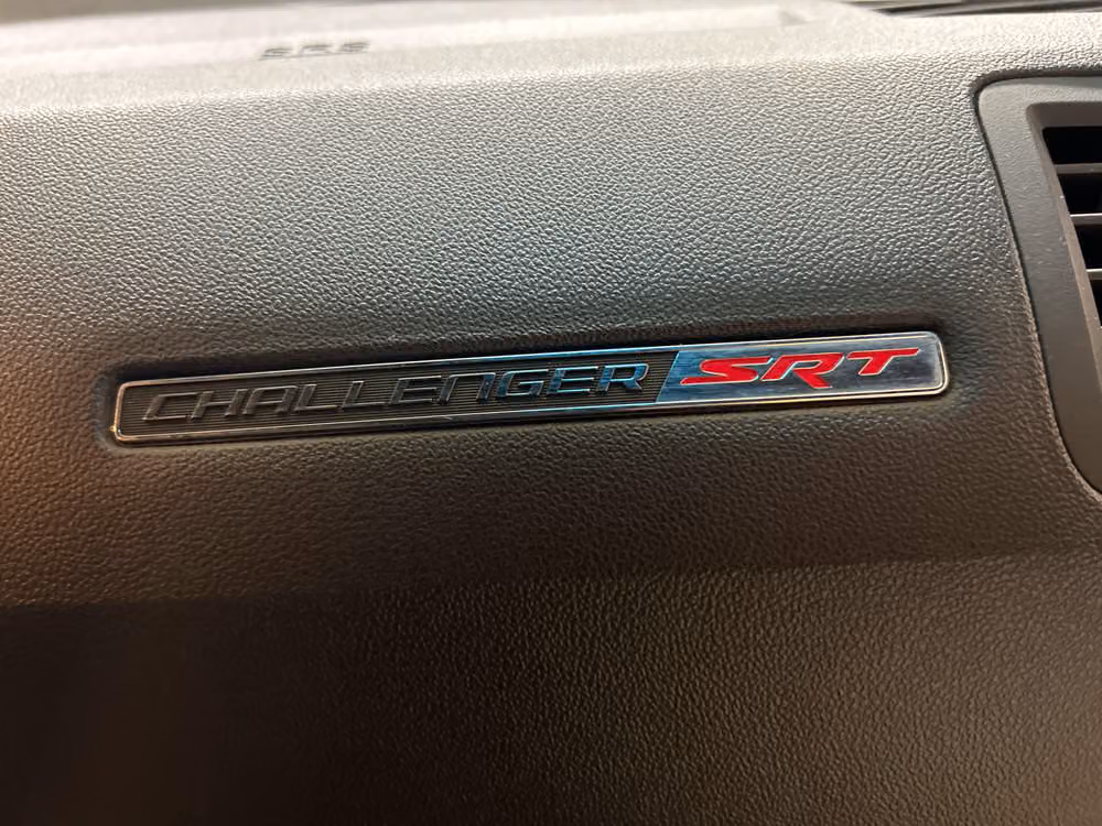 2010 Dodge Challenger SRT8 Image 16