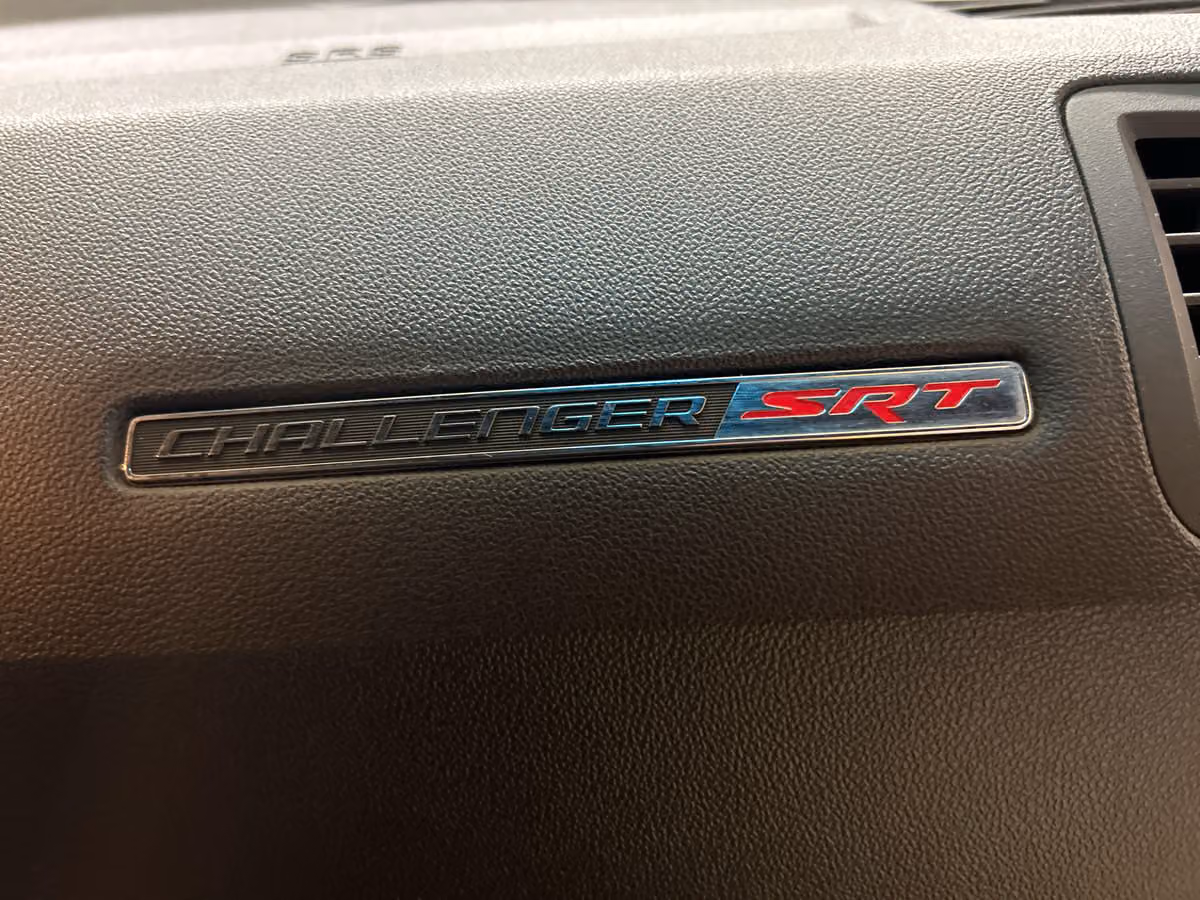2010 Dodge Challenger SRT8 Image 16