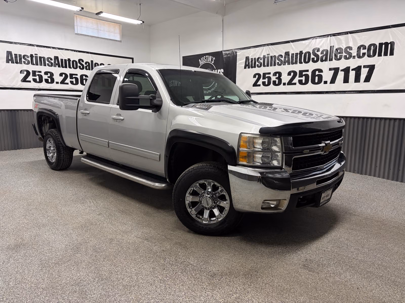 2010 Chevrolet Silverado 2500HD LTZ Crew Cab Upper Image 1