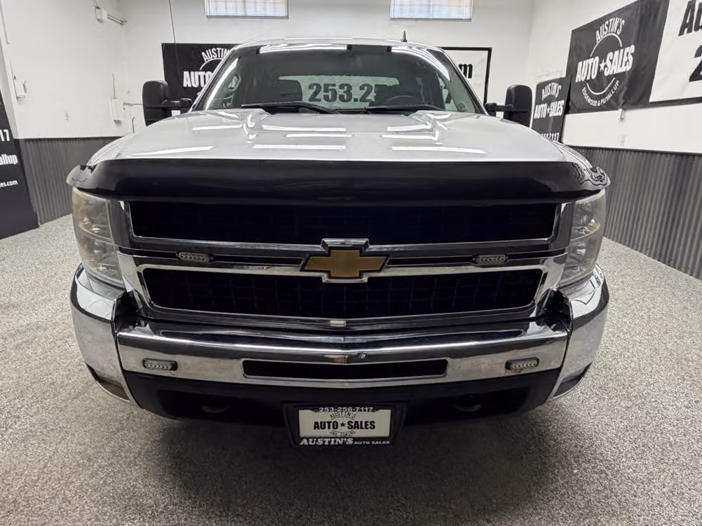 2010 Chevrolet Silverado 2500HD LTZ Crew Cab Image 5