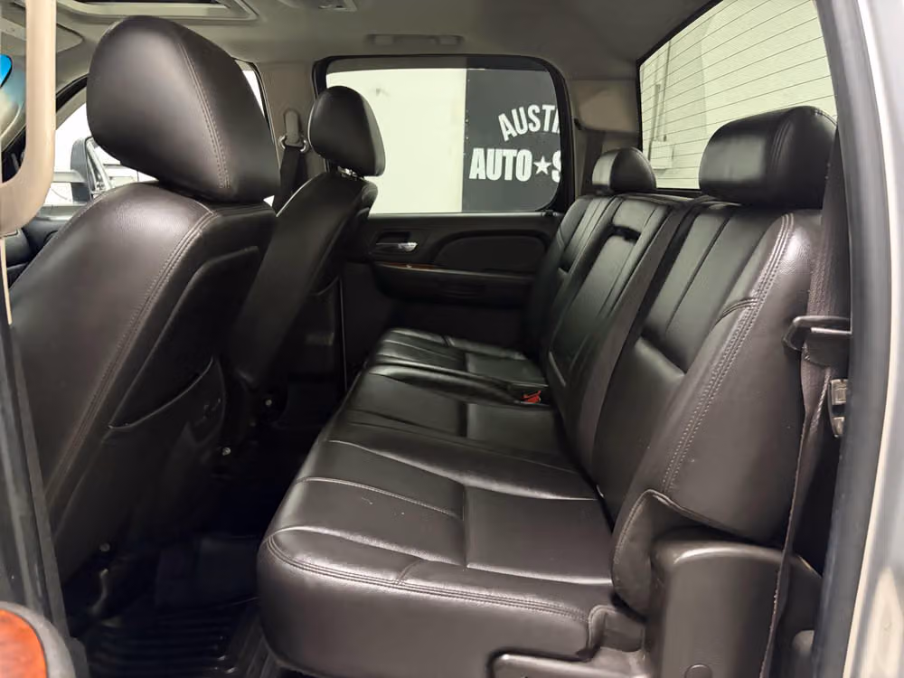 2010 Chevrolet Silverado 2500HD LTZ Crew Cab Image 18