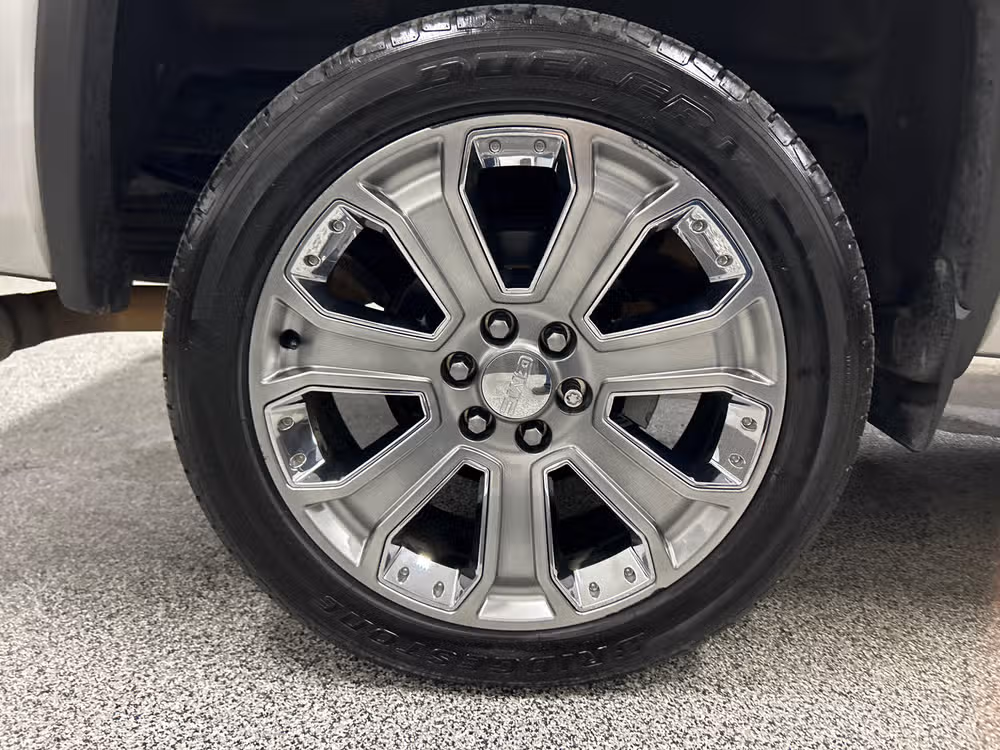2018 GMC Sierra 1500 Denali Crew Cab Image 7