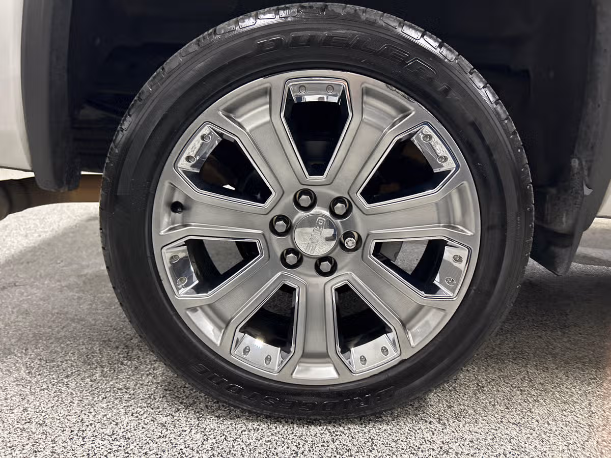 2018 GMC Sierra 1500 Denali Crew Cab Image 7