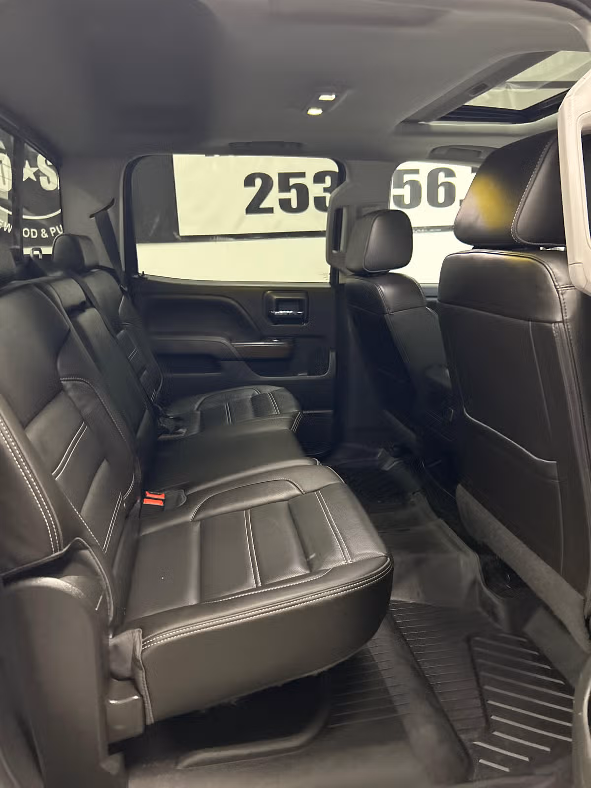 2018 GMC Sierra 1500 Denali Crew Cab Image 12