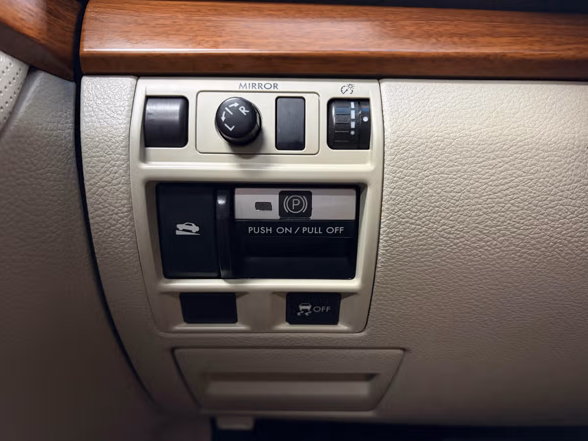 2013 Subaru Outback 3.6R Limited Crossover Image 17