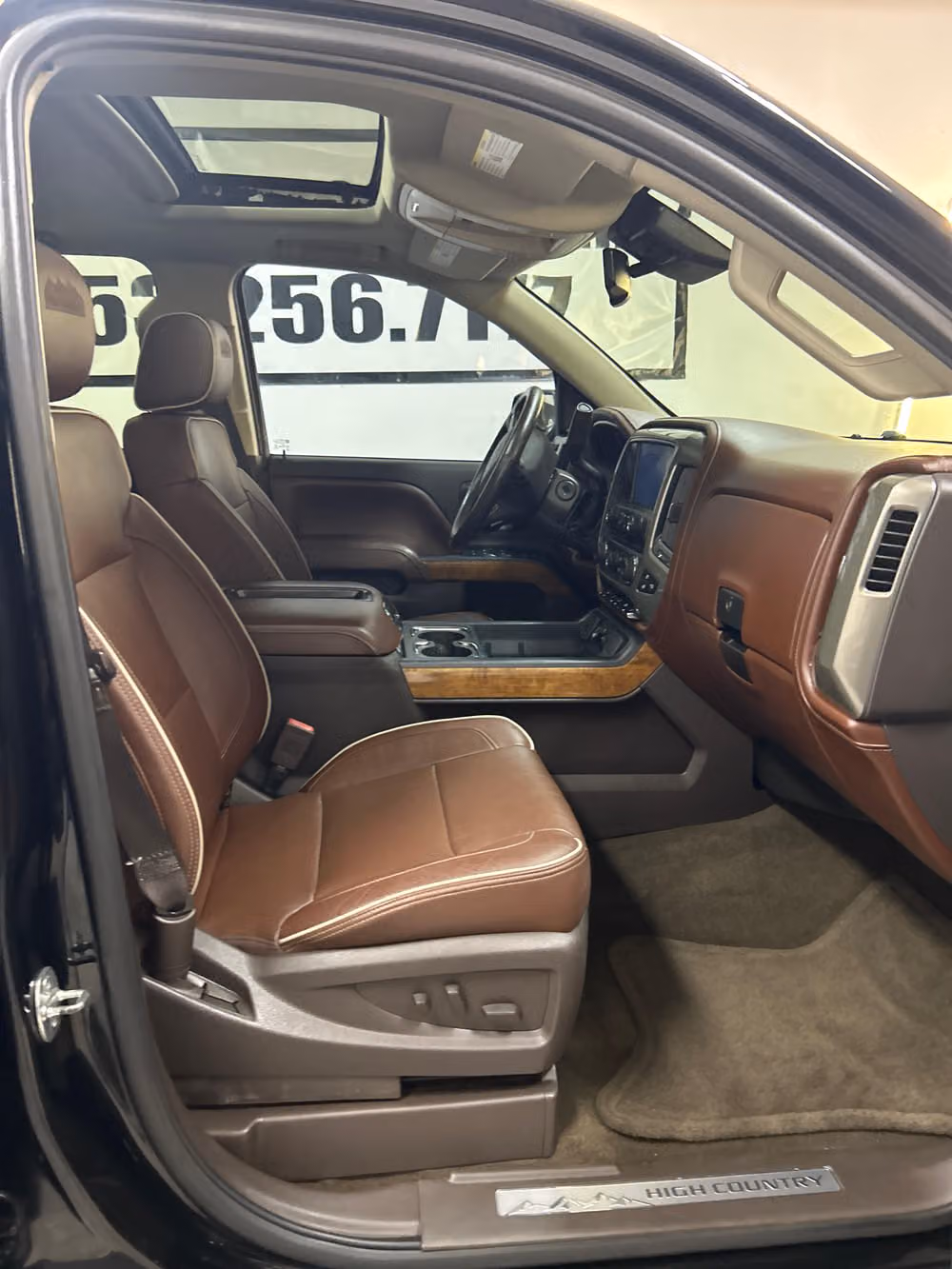 2014 Chevrolet Silverado 1500 High Country Crew Cab Image 13