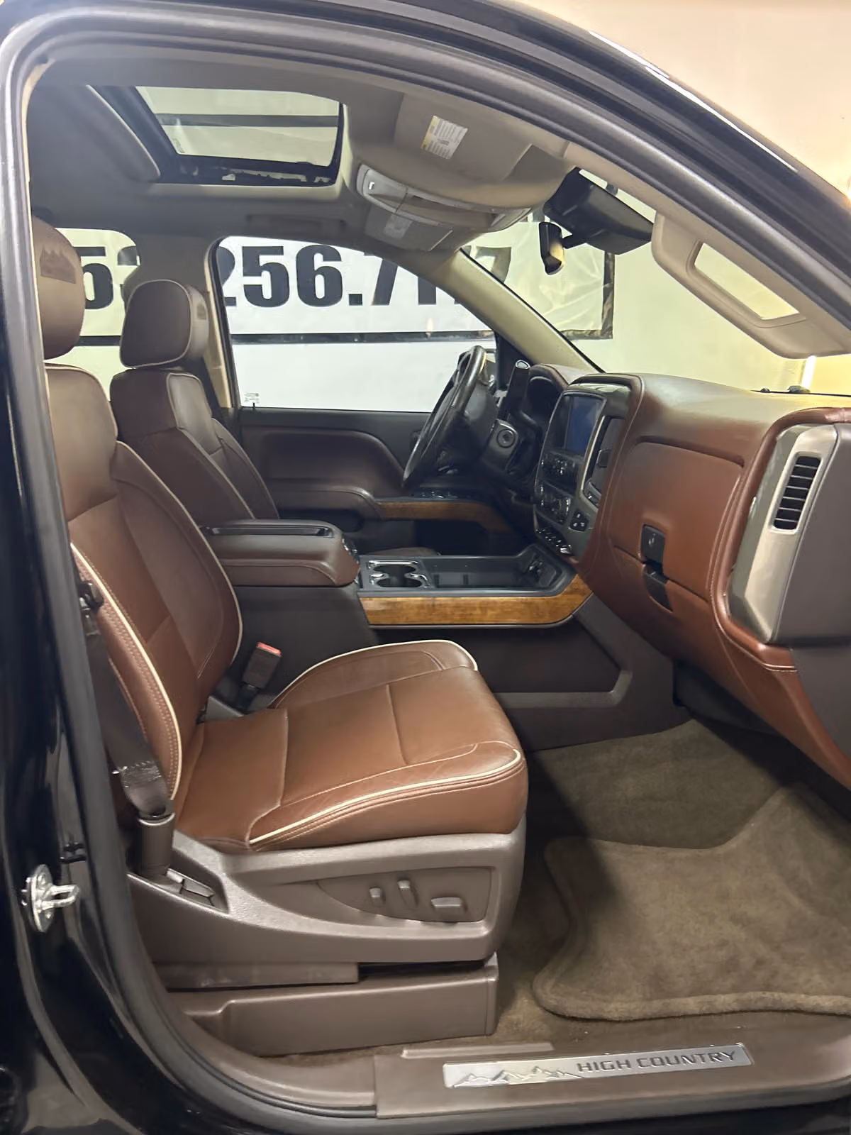 2014 Chevrolet Silverado 1500 High Country Crew Cab Image 13