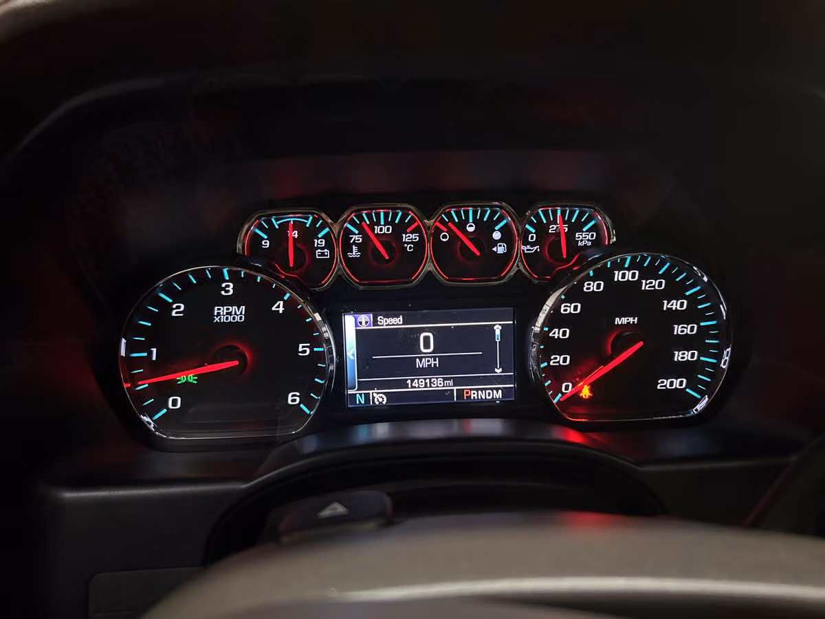 2014 Chevrolet Silverado 1500 High Country Crew Cab Image 17