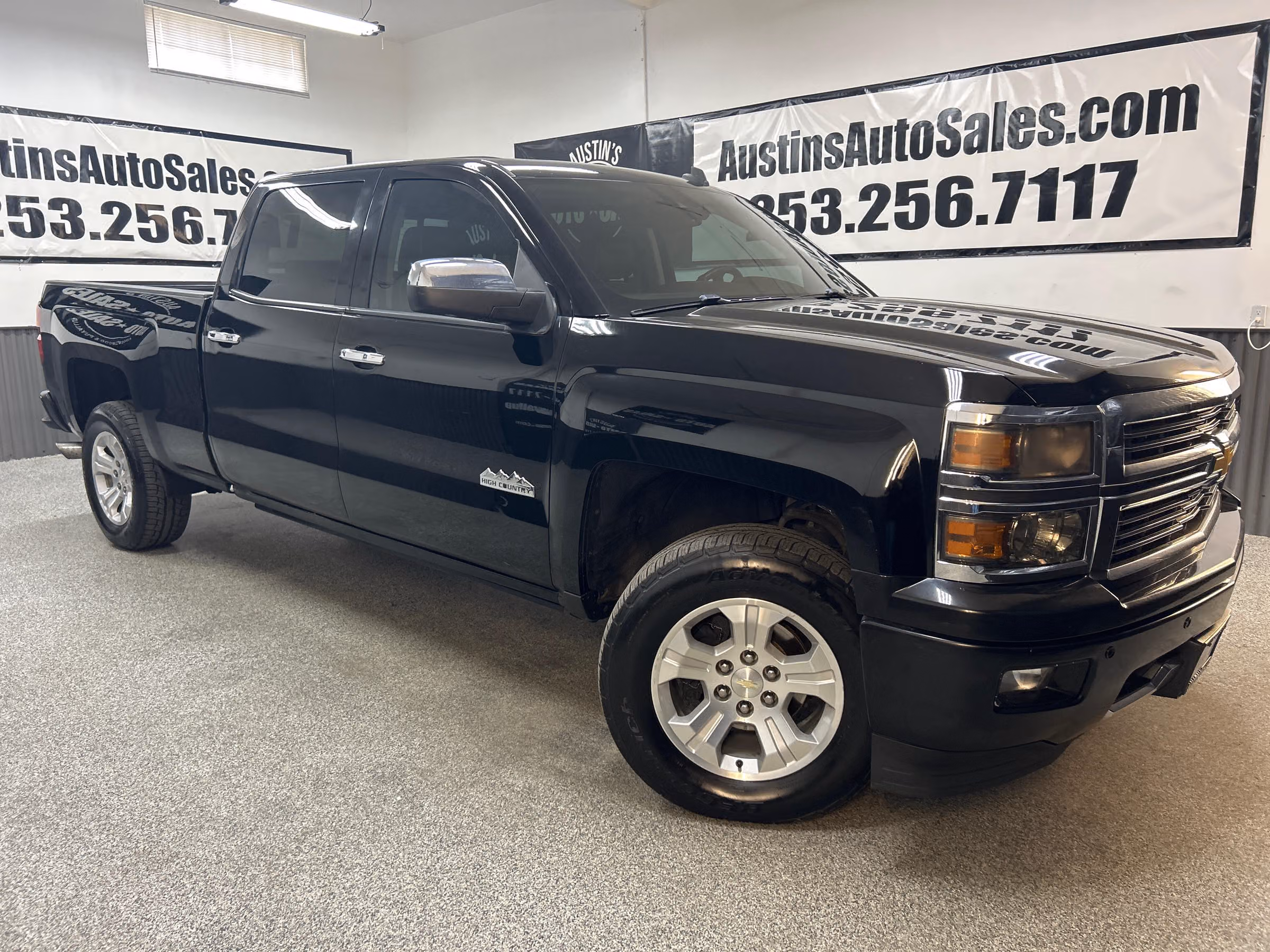 2014 Chevrolet Silverado 1500 High Country Crew Cab Image 1