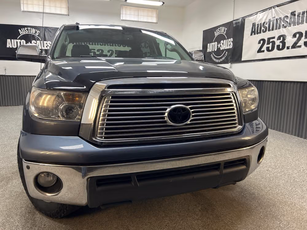 2010 Toyota Tundra Limited CrewMax Image 2