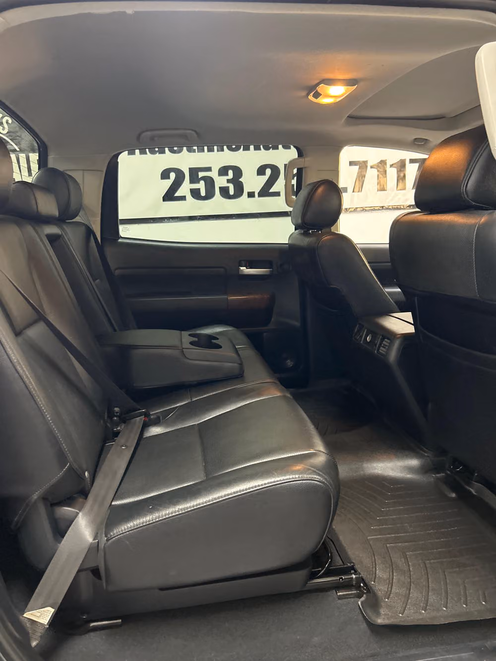 2010 Toyota Tundra Limited CrewMax Image 10