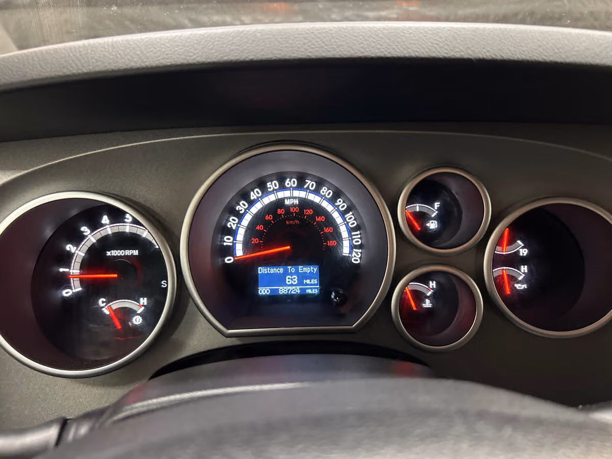 2010 Toyota Tundra Limited CrewMax Image 16