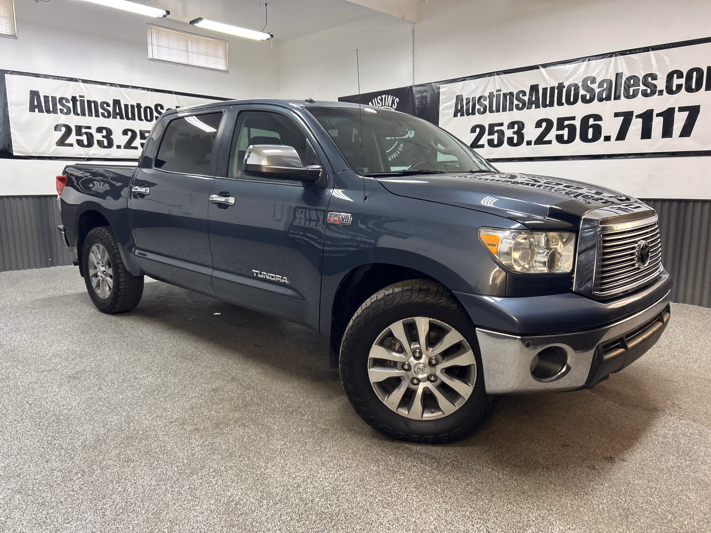 2010 Toyota Tundra Limited CrewMax Image 1