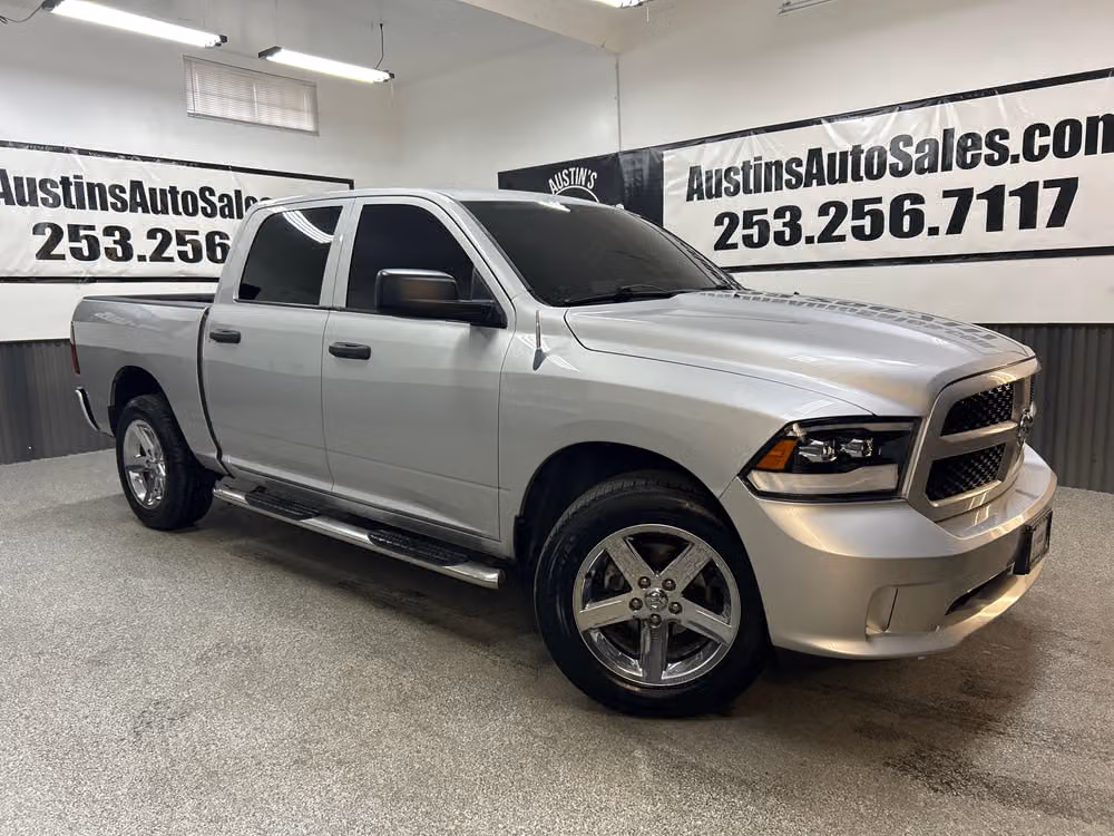 2013 Ram 1500 Express Crew Cab Image 1