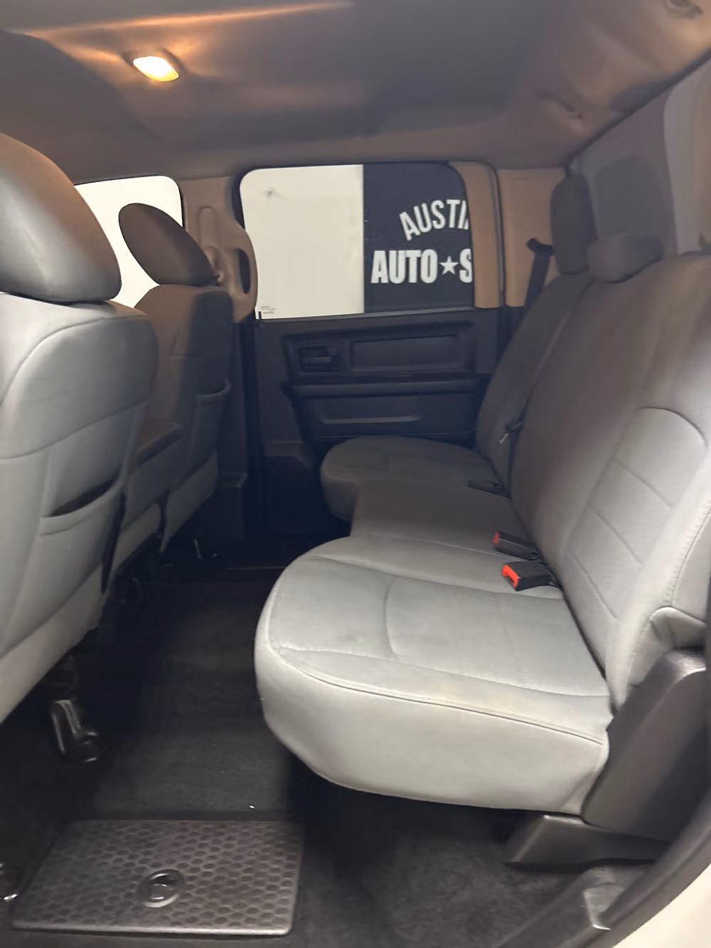 2013 Ram 1500 Express Crew Cab Image 10