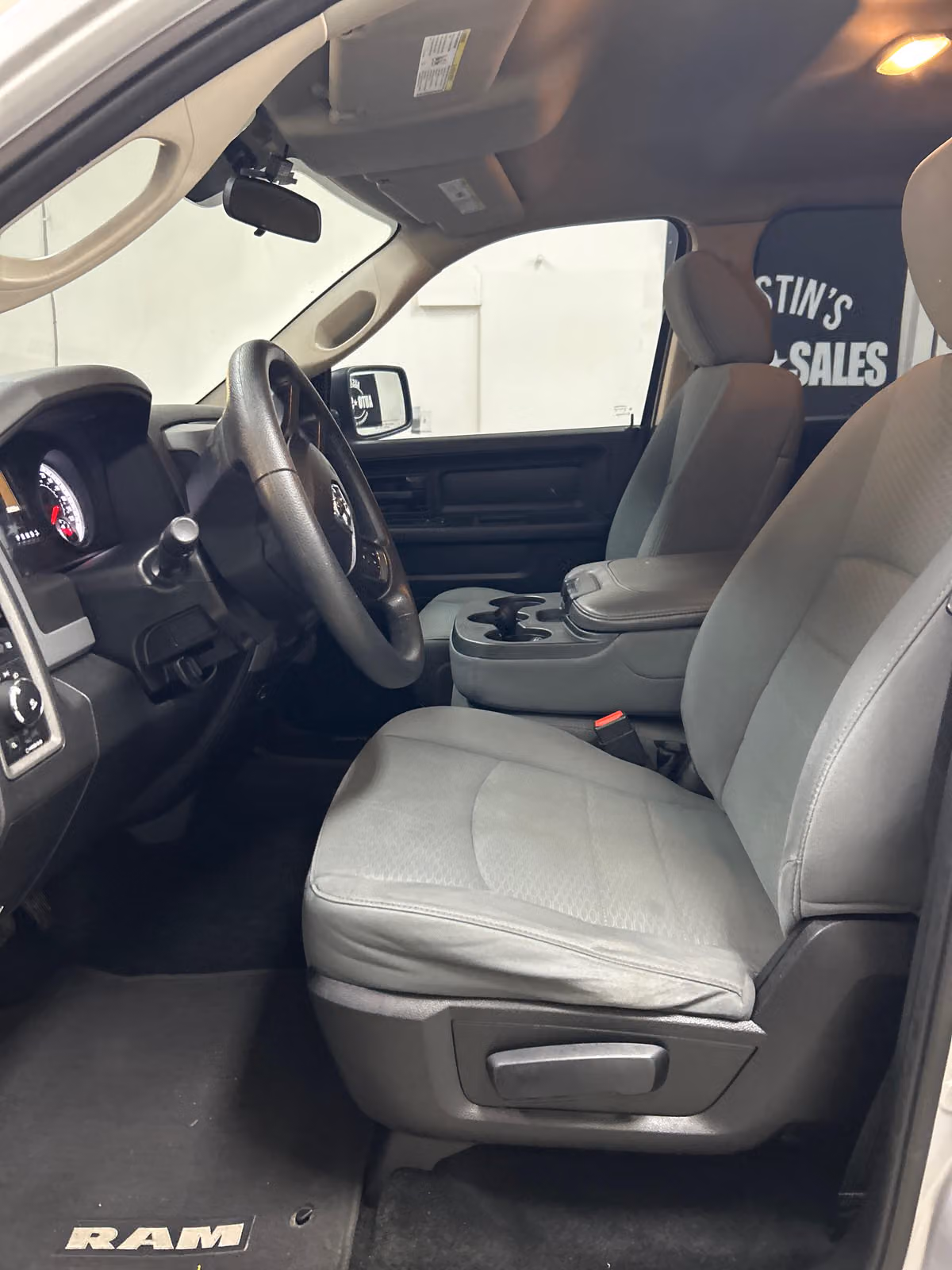 2013 Ram 1500 Express Crew Cab Image 8