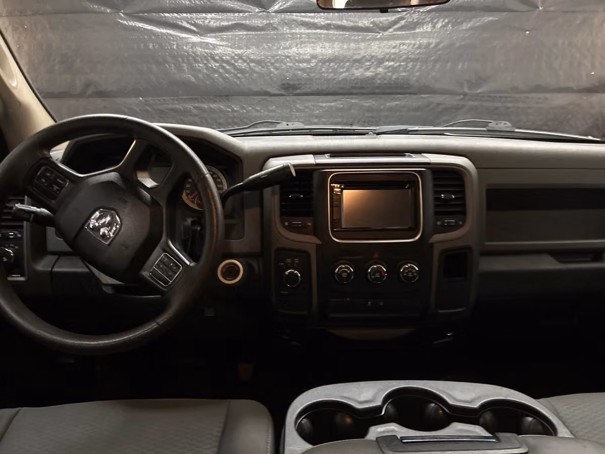 2013 Ram 1500 Express Crew Cab Image 11