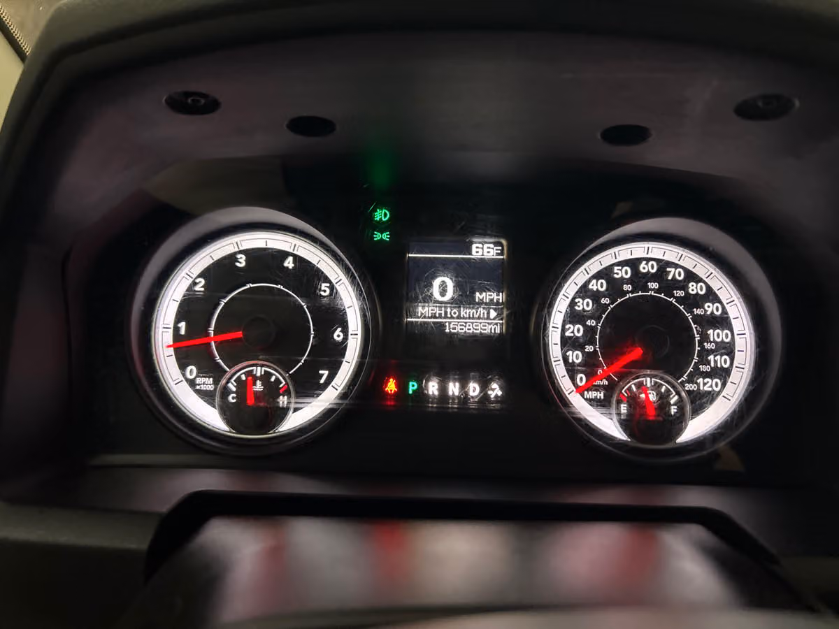 2013 Ram 1500 Express Crew Cab Image 16